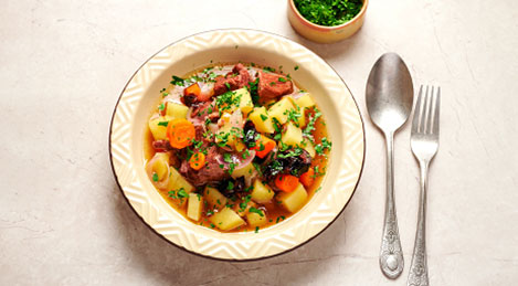 Cуп из говядины и черносливом